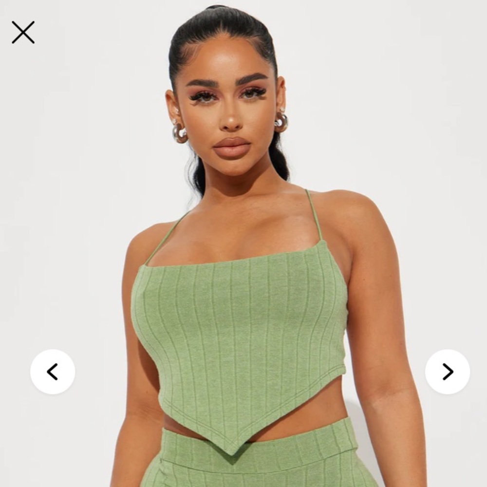 NWT Fashion Nova Crop Top 💚